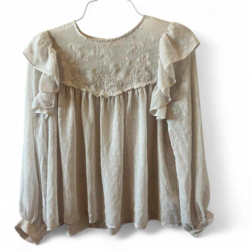 Versona Boho blouse with lace details and ruffles